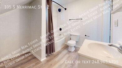 105 S Merrimac St in Pontiac, MI - Building Photo - Building Photo