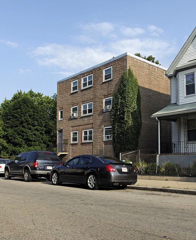 89 Woodrow Ave in Boston, MA - Foto de edificio - Building Photo