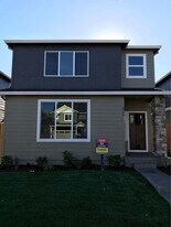 3769 SE McKenzie Ave in Hillsboro, OR - Building Photo