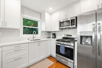 1326 Dorcas St in San Diego, CA - Building Photo - Building Photo