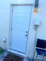 14321 NE 4th Ave in Miami, FL - Building Photo