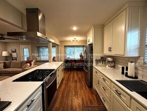 1739 Creek Ct in Fayetteville, AR - Building Photo - Building Photo