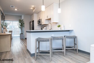 8511 Myslak Wy, Unit 8545F in Pensacola, FL - Foto de edificio - Building Photo