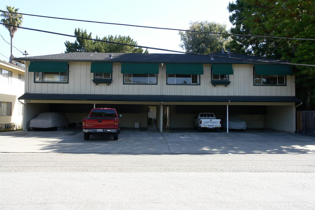 1560 San Antonio St in Menlo Park, CA - Foto de edificio - Building Photo