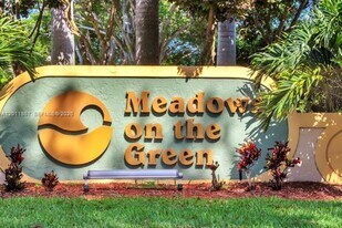 1408 Meadows Cir W in Boynton Beach, FL - Building Photo