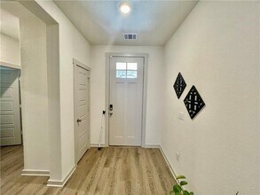 14013 Mcarthur Dr in Manor, TX - Building Photo - Building Photo