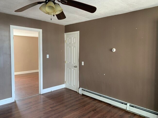 934 County St in Fall River, MA - Building Photo - Building Photo