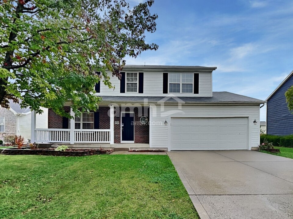3725 Lake Mead Dr in Grove City, OH - Building Photo