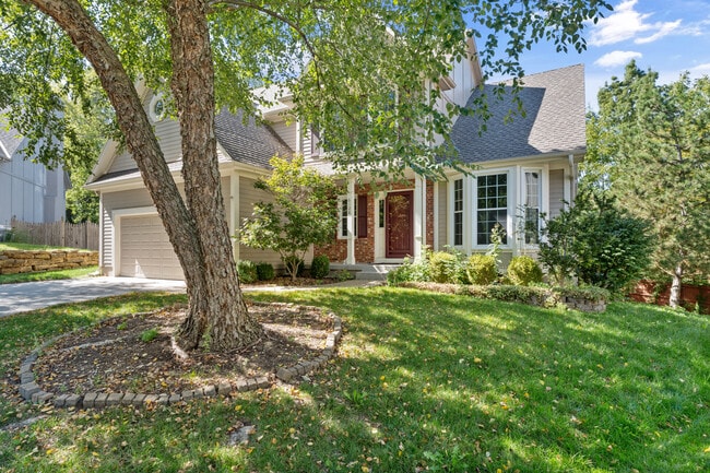 6128 157th St in Overland Park, KS - Building Photo - Building Photo