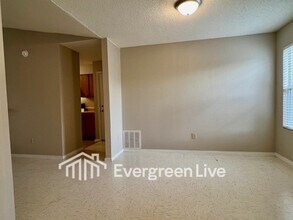 107 Jardin Ct in Raeford, NC - Building Photo - Building Photo