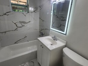 1754 NE 48th Ct in Pompano Beach, FL - Building Photo - Building Photo