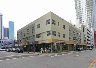 Everglades Apartments in Miami, FL - Foto de edificio - Building Photo