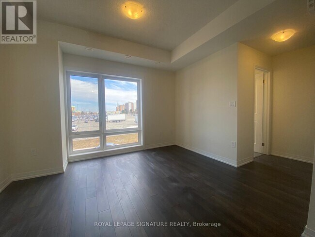 10 Liben Wy in Toronto, ON - Building Photo - Building Photo