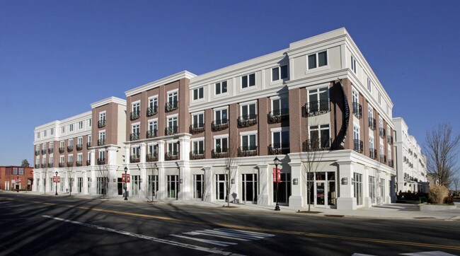Bldg E in Robbinsville, NJ - Foto de edificio - Building Photo