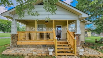 190 Cleveland St in Ringgold, GA - Building Photo
