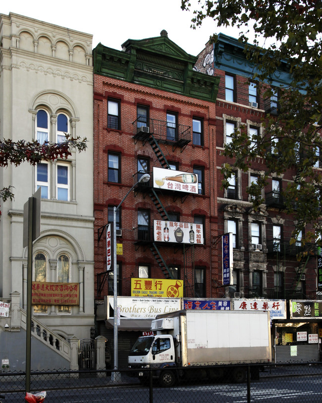 17 Pike St in New York, NY - Building Photo - Building Photo