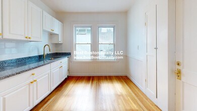 58 Wilbur St, Unit 3 in Everett, MA - Foto de edificio - Building Photo