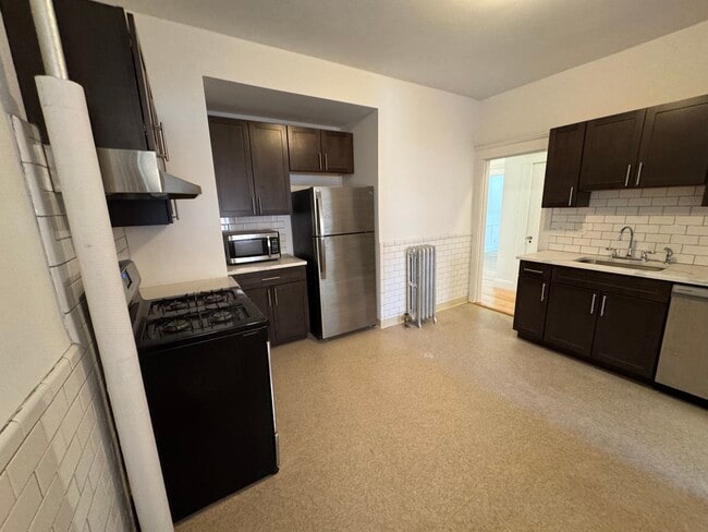 83 Winchester St, Unit 2