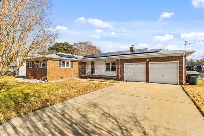 606 Charlton Dr in Hampton, VA - Building Photo - Building Photo