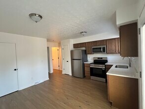 4797 Nugent Dr in Columbus, OH - Building Photo - Building Photo