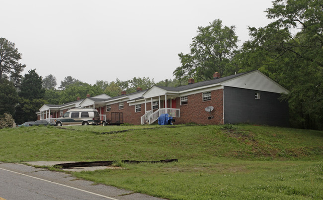 721-731 S Main St in Woodruff, SC - Foto de edificio - Building Photo