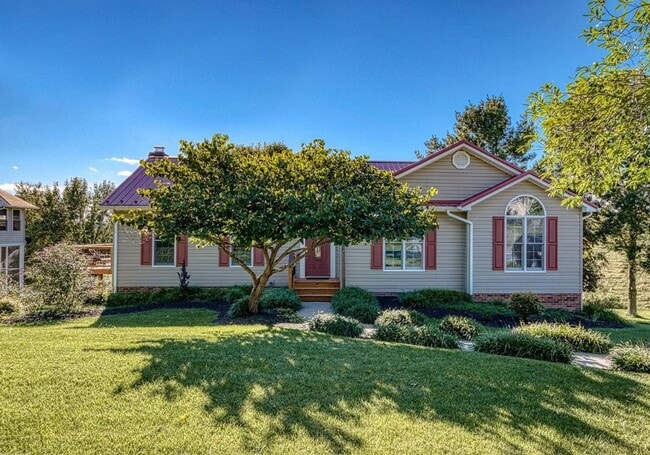 property at 390 Majestic Dr NW