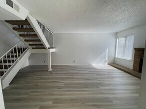 1302 Linda Vista Dr in Lompoc, CA - Building Photo - Building Photo