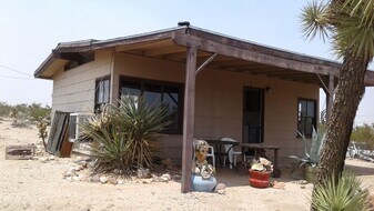 5646 Paradise View Rd in Yucca Valley, CA - Building Photo