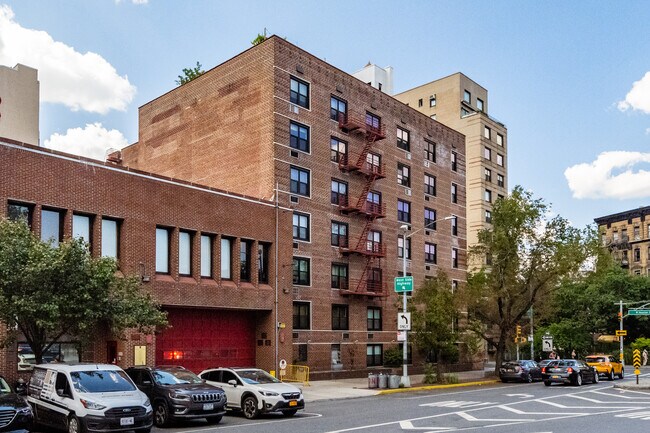 Congress House in New York, NY - Foto de edificio - Building Photo