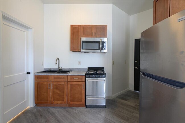 property at 4705 Lyons Ave