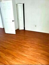 36 Yates Ave, Unit 2nd floor in Newark, NJ - Building Photo - Building Photo