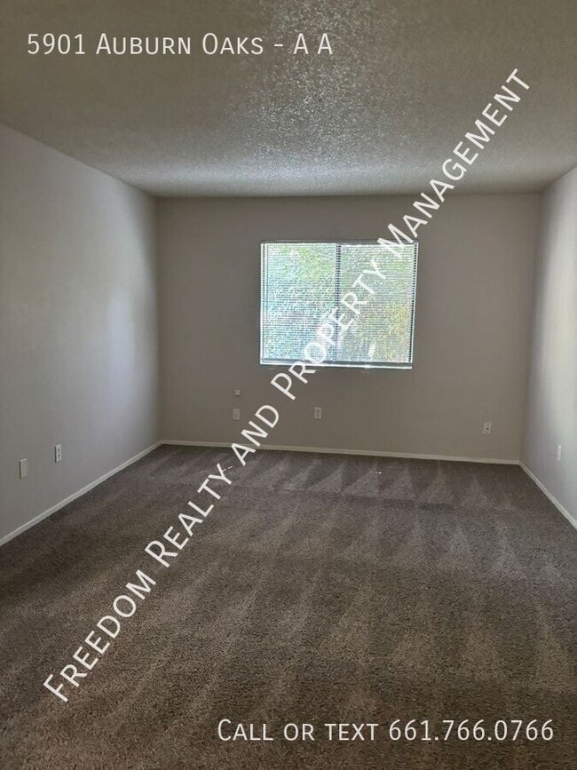 property at 5901 Auburn Oaks Dr