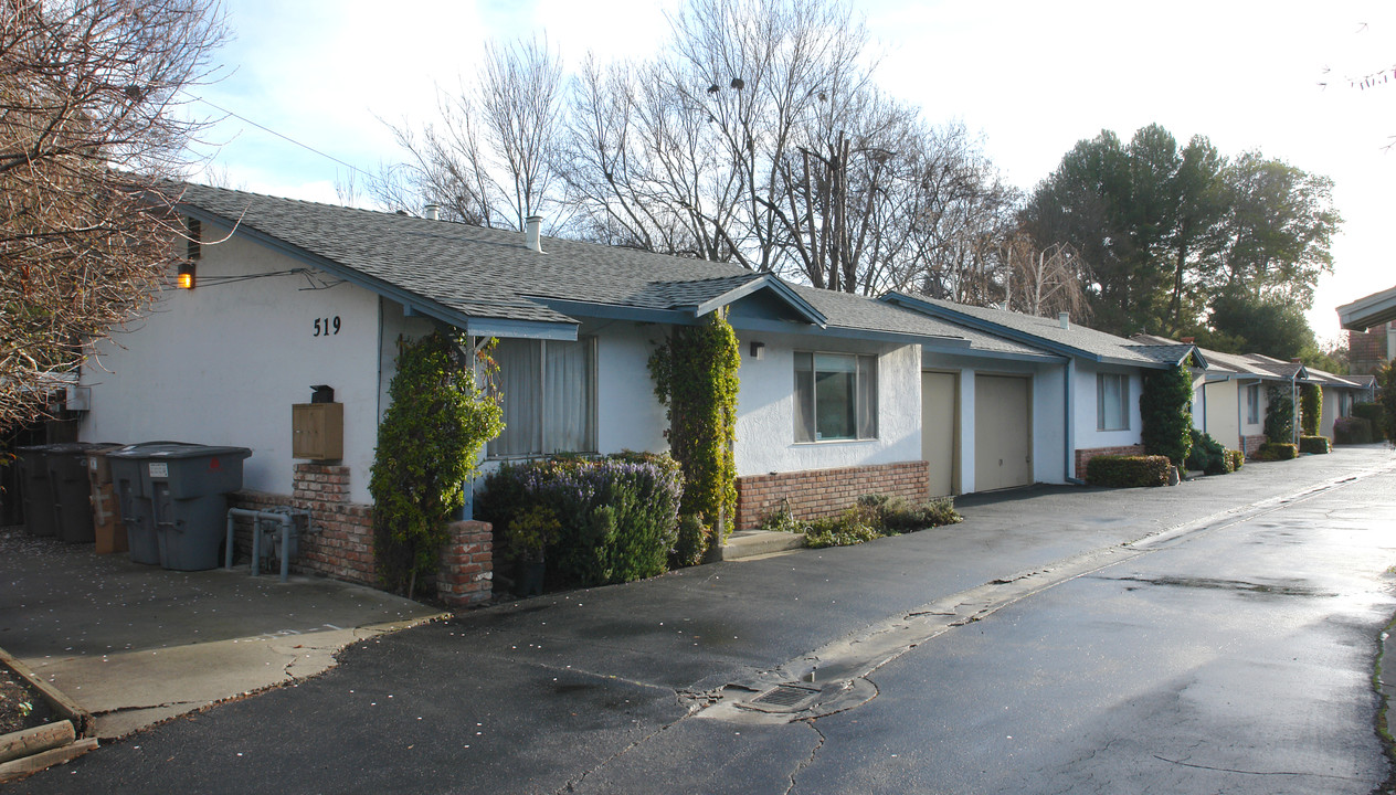 515-519 Sierra Vista Ave in Mountain View, CA - Building Photo