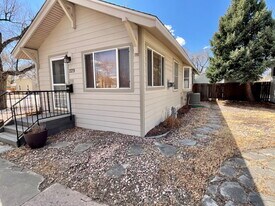 229 E Washington St in Colorado Springs, CO - Building Photo