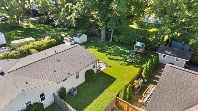 1060 McLinden Ave SE in Smyrna, GA - Building Photo - Building Photo