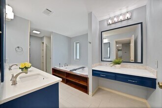 2812 Whisperwood Trail in Arlington, TX - Foto de edificio - Building Photo