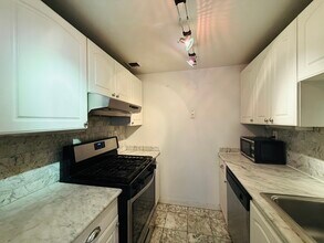 15 N Beacon St in Boston, MA - Building Photo - Building Photo