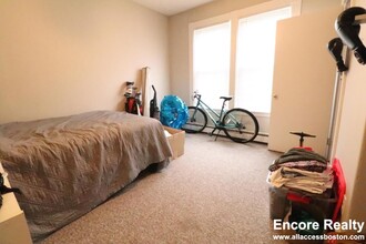 25 Portsmouth St, Unit 2 BED 1 BATH in Cambridge, MA - Foto de edificio - Building Photo