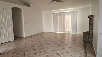 821 W Florida Ave in Nampa, ID - Building Photo - Building Photo