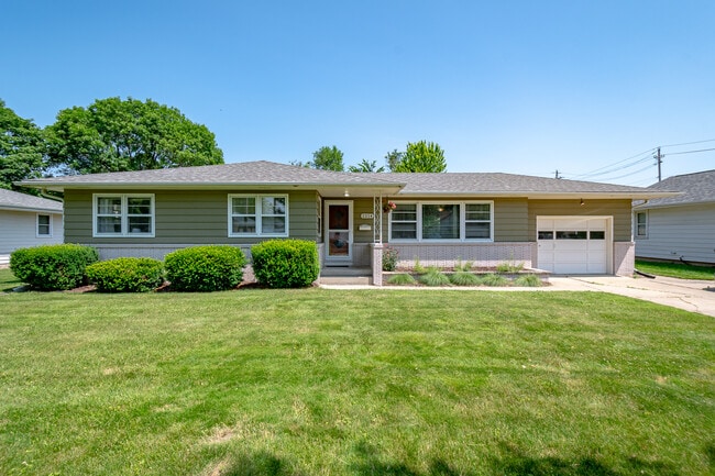 property at 2214 H St