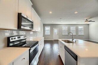 108 Flexus Ln in Liberty Hill, TX - Building Photo - Building Photo