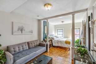519.5 Manila Ave in Jersey City, NJ - Building Photo