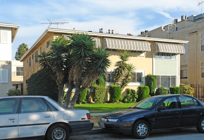 1026 S Shenandoah St in Los Angeles, CA - Foto de edificio - Building Photo