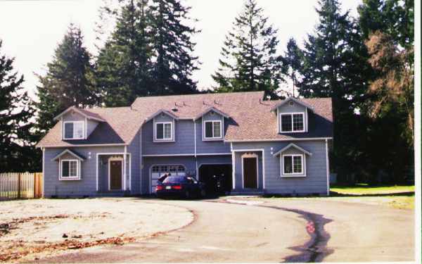 1517-1519 148th St E in Parkland, WA - Building Photo