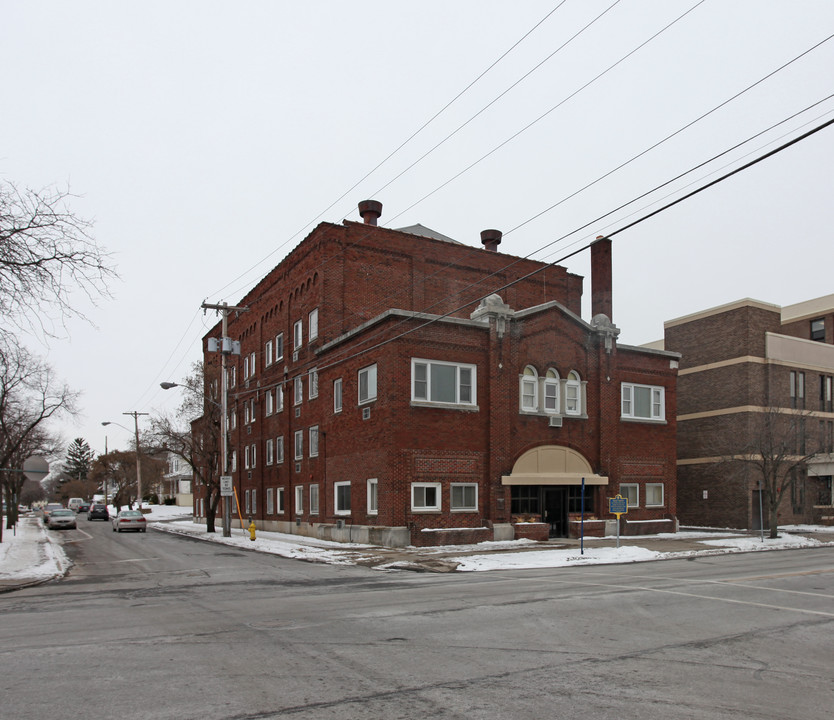 404 Main St in East Rochester, NY - Building Photo