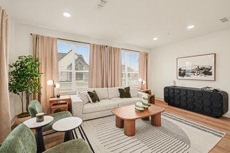 Paragon Ranch in Blue Ash, OH - Building Photo - Building Photo