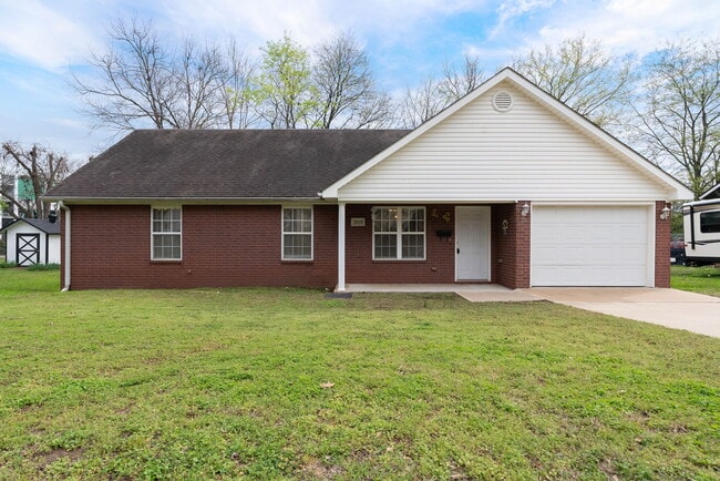 property at 2010 Alma Blvd