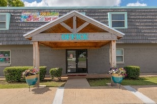 21Penn in Oklahoma City, OK - Building Photo