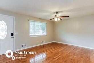 6103 Frieda St in Douglasville, GA - Building Photo - Building Photo