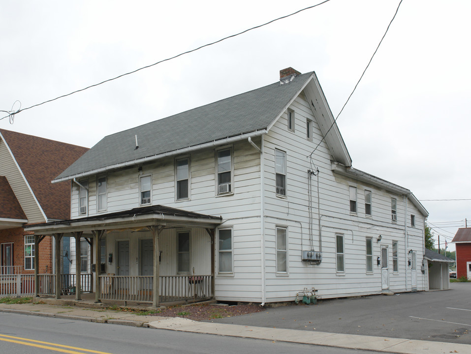 109-111 W Water St in Muncy, PA - Building Photo